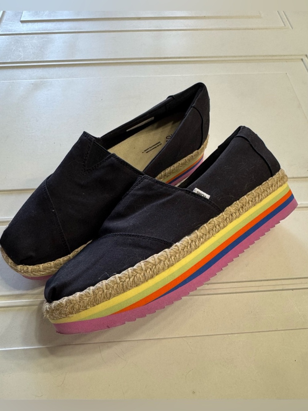 Toms Women’s Sz 9 Alpargata Black Rainbow Striped Platform Slip On Shoes